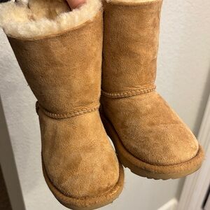 UGGs Toddler size 9 Tan Kids Boots